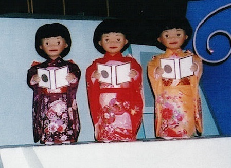 イッツ ア スモールワールドはとても和みます いろんな国の人形たちを見ることができます 静岡の電車 鉄道好きのらくがき帳